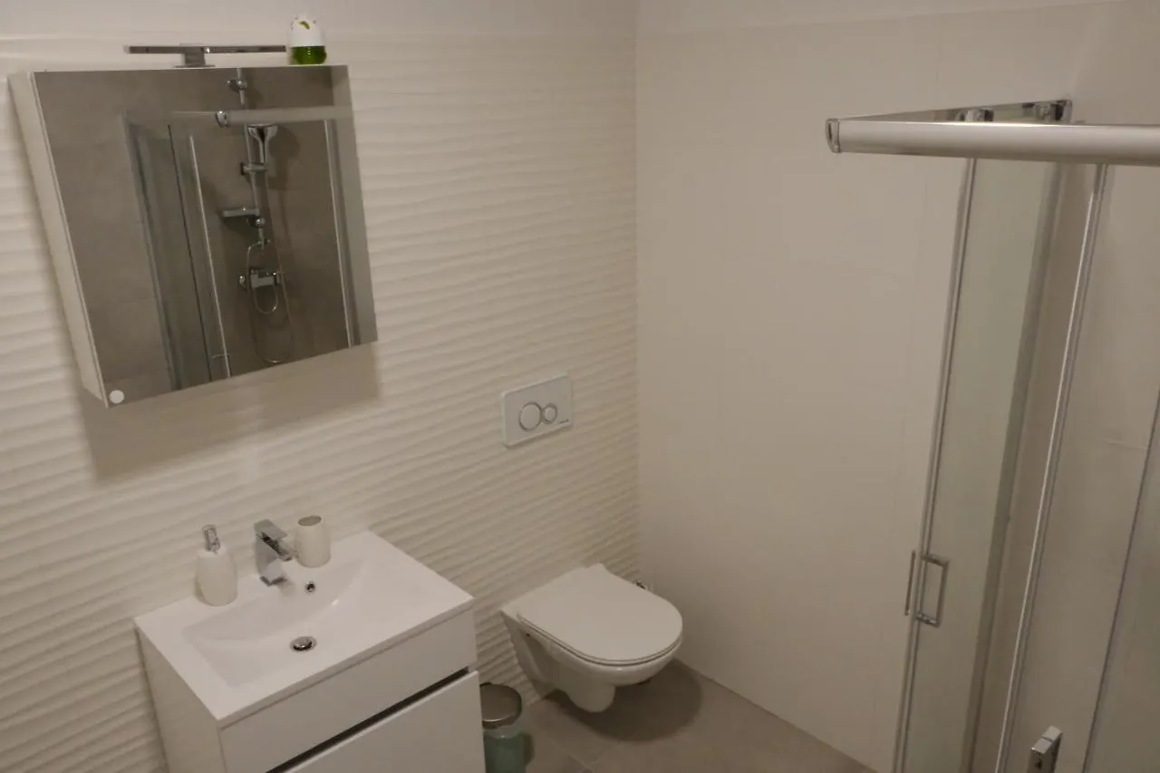 Bed & Breakfast Rezidenca Pipanova Λιουμπλιάνα Ξενοδοχείο με διαμερίσματα