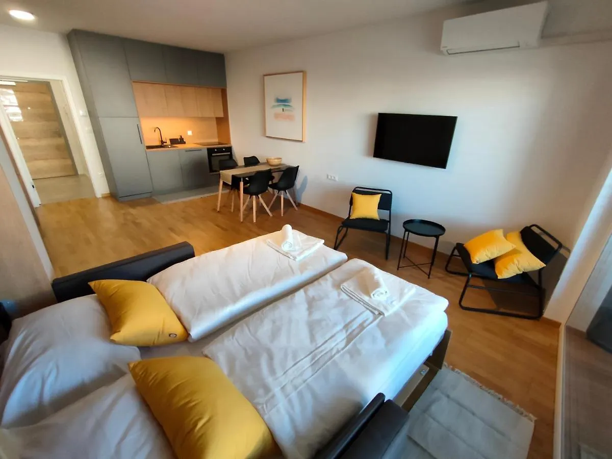 Bed & Breakfast Rezidenca Pipanova Λιουμπλιάνα Ξενοδοχείο με διαμερίσματα